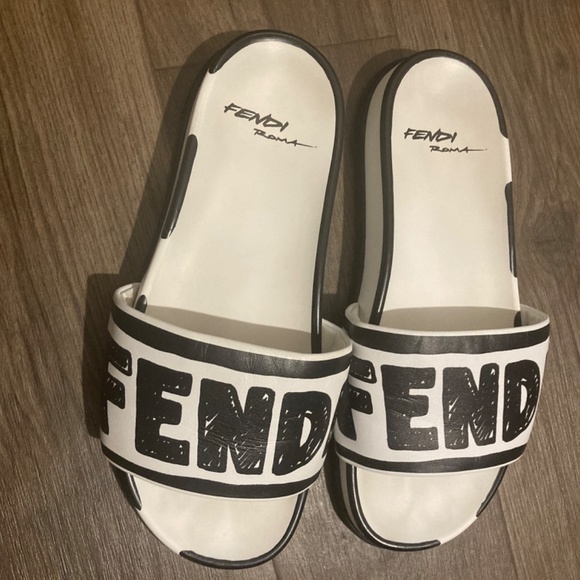 100% Authentic Fendi Slides - Picture 7 of 7